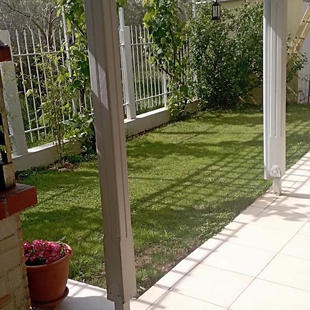 Райский Уголок Nea Moudania Exteriér fotografie